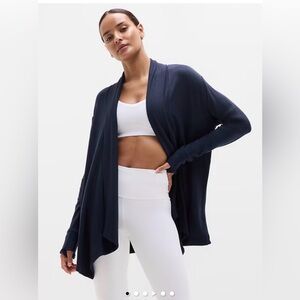 Athleta Pranayama Restore Wrap in Navy, Size Small Tall